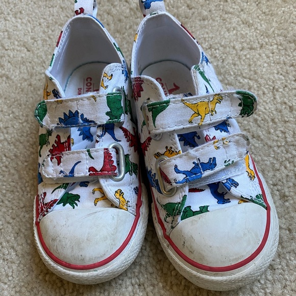 converse dinosaur velcro